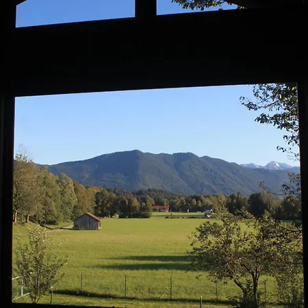 Family-place-mountain View-fireplace-8 P. Holiday home Lenggries